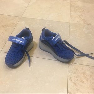 Boys roller/wheely shoes